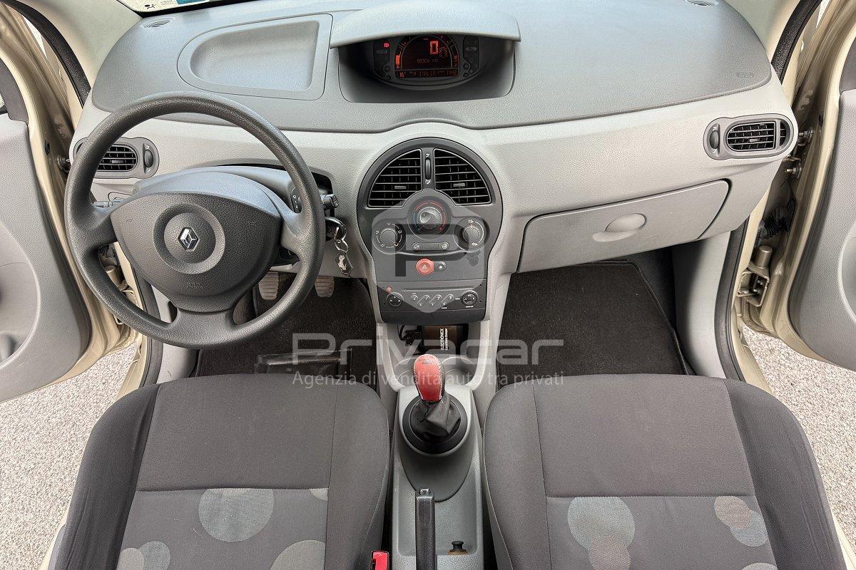 RENAULT Modus 1.2 16V Saint Tropez