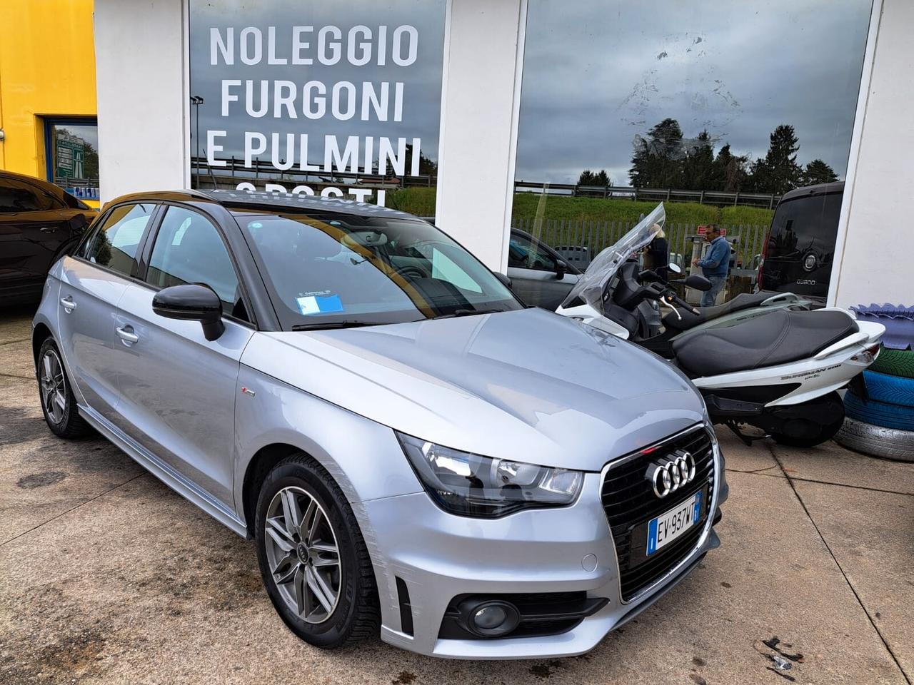 Audi A1 SPB 1.6 TDI S tronic line -DOPPI CERCHI