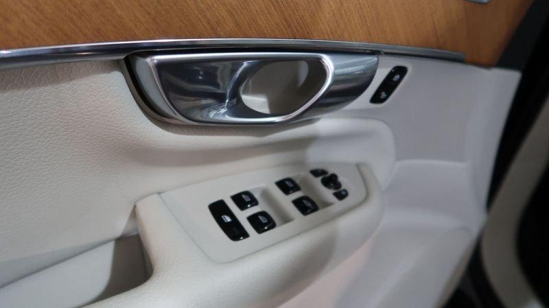 Volvo XC90 Plug-In Hybrid T8 AWD Plug-in 7p R. Inscr. Expr.