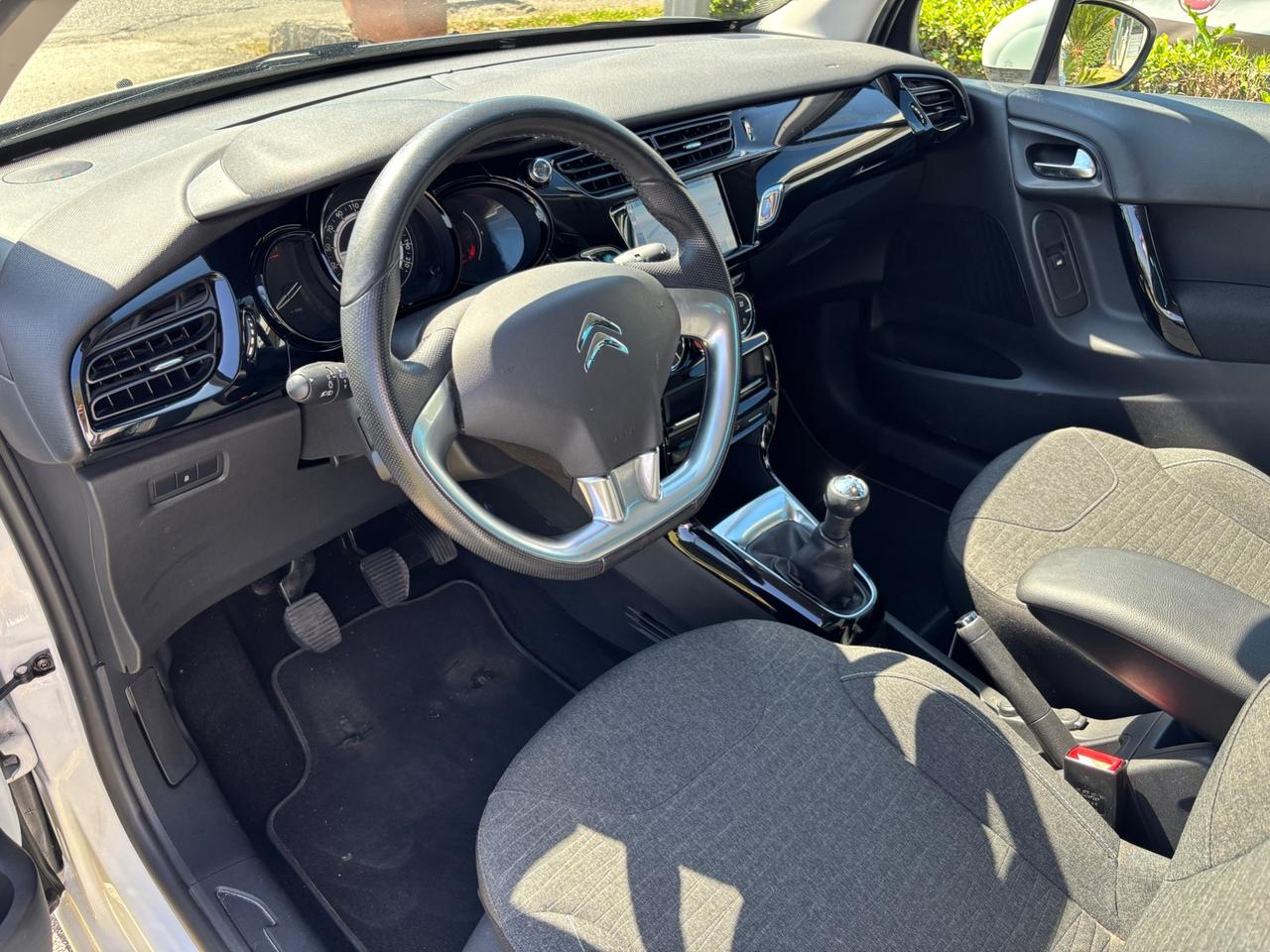 Citroen C3 1.2 82CV Exclusive-12/2015"KM 59.000"