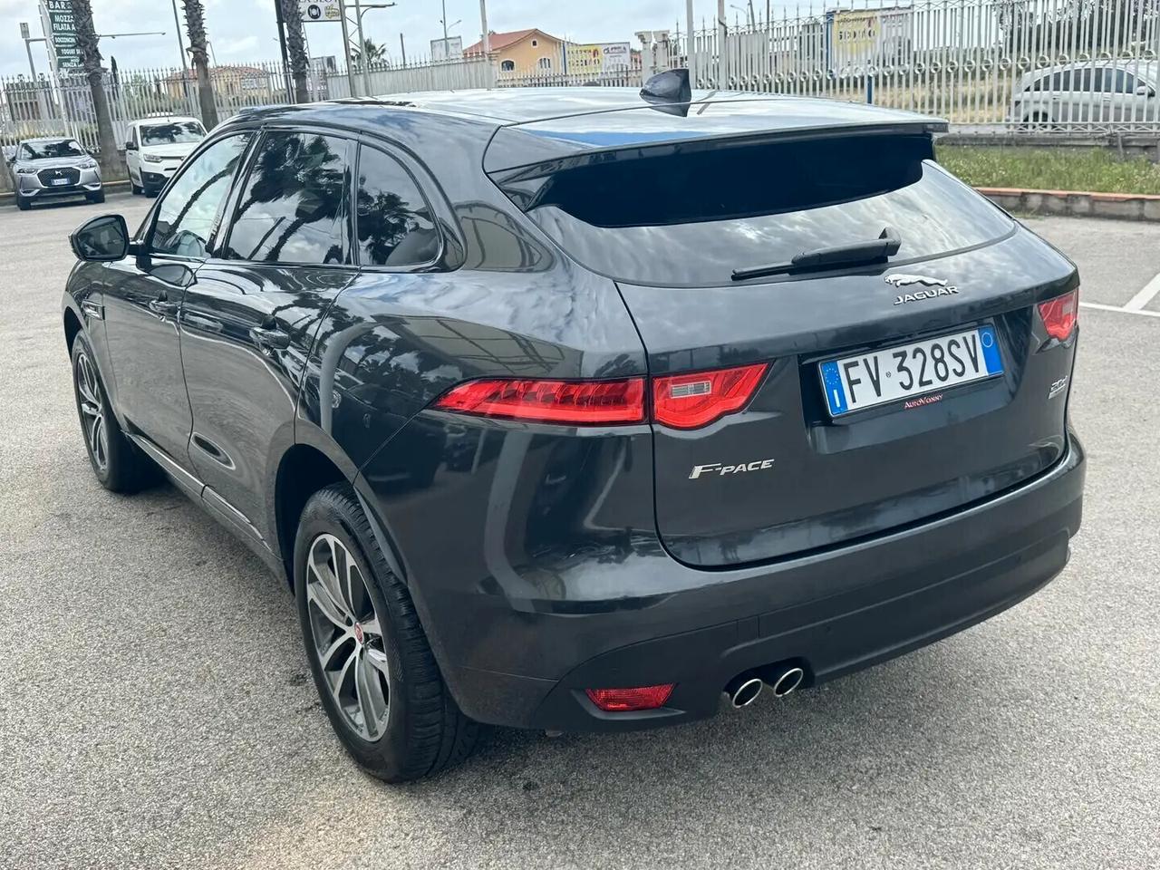 Jaguar F-Pace 2.0 D 180 CV aut. i4 R-Sport Black Design Ediction awd