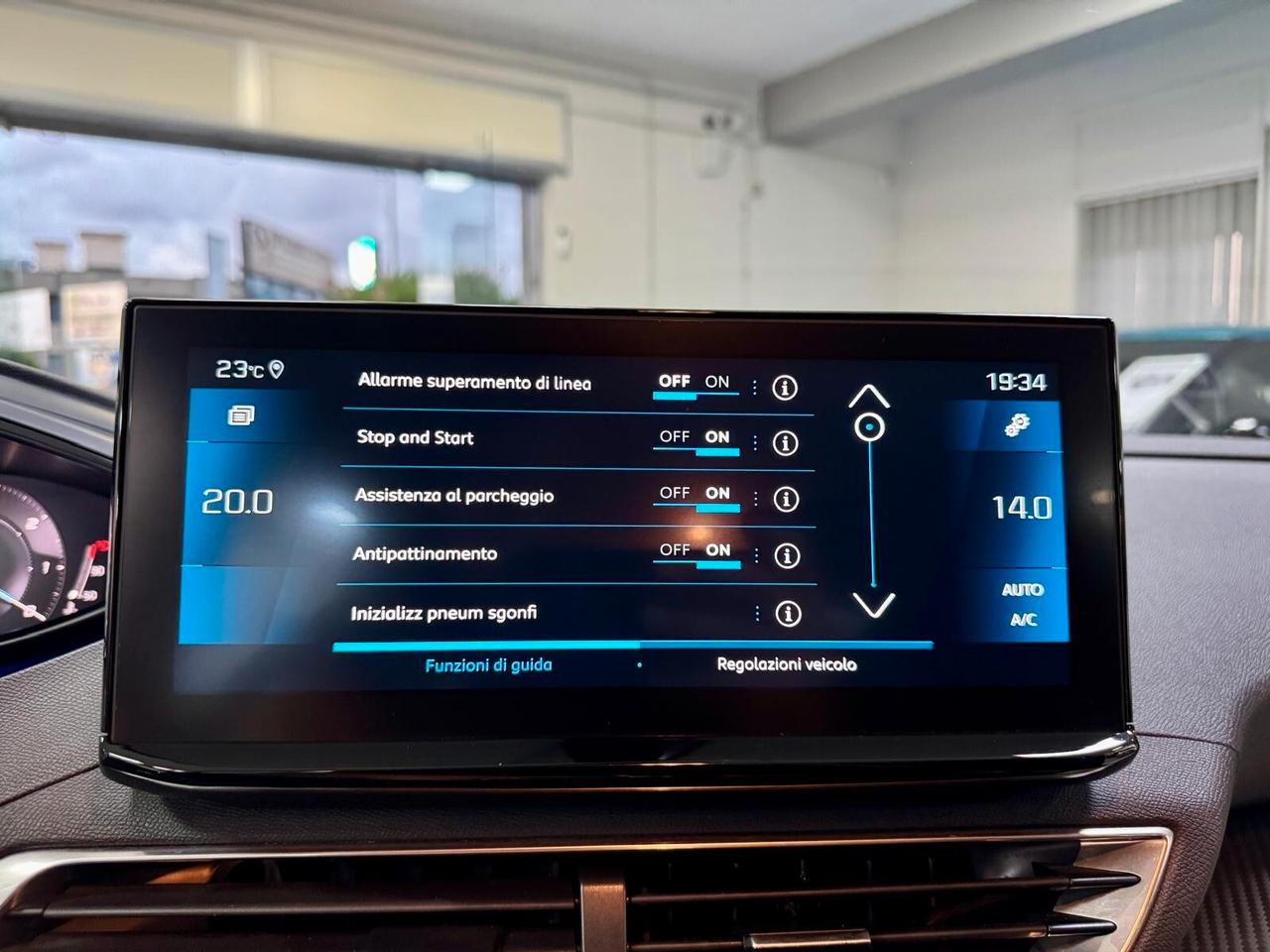 Peugeot 3008 1.5 BlueHDi 130cv EAT8 Active 2021