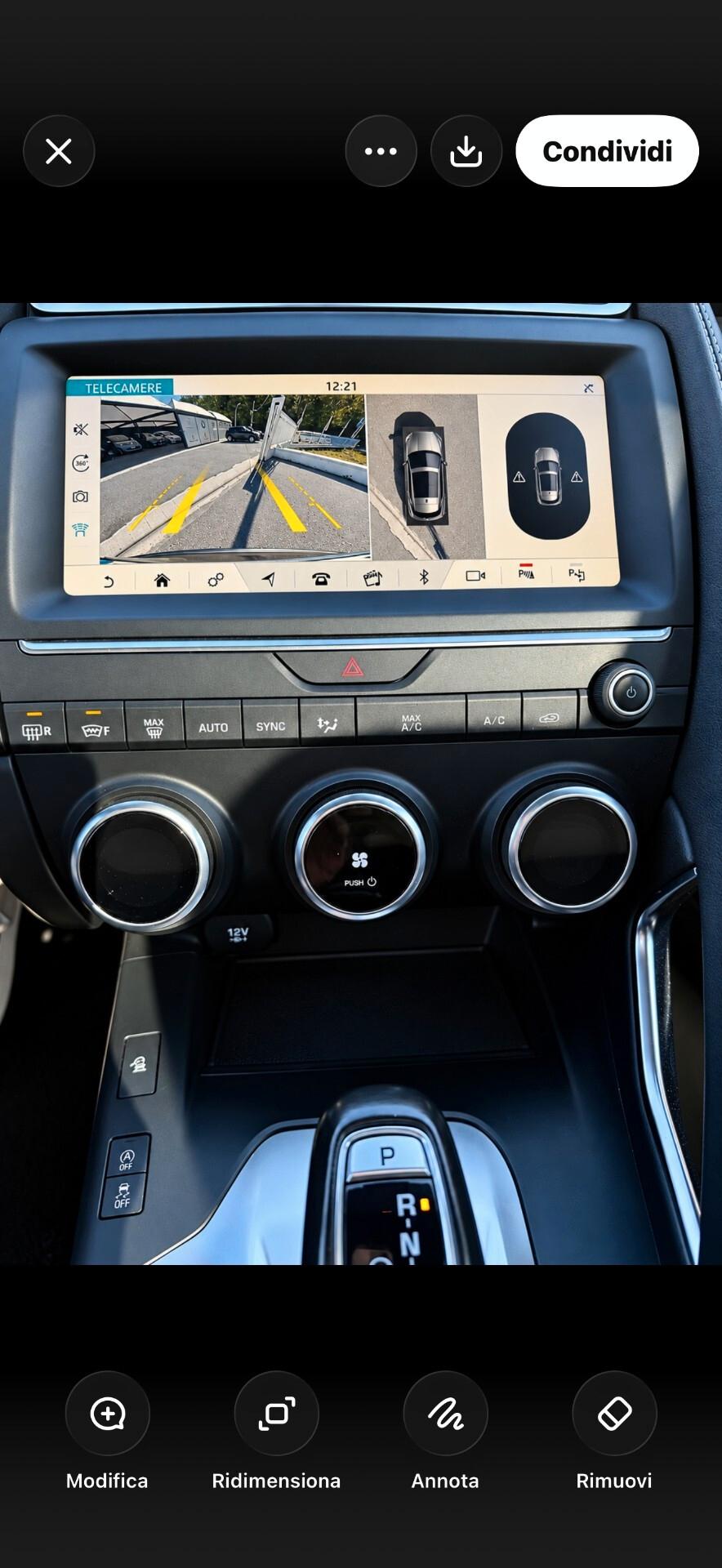 Jaguar E-Pace 2.0D 180 CV AWD aut. R-Dynamic HSE
