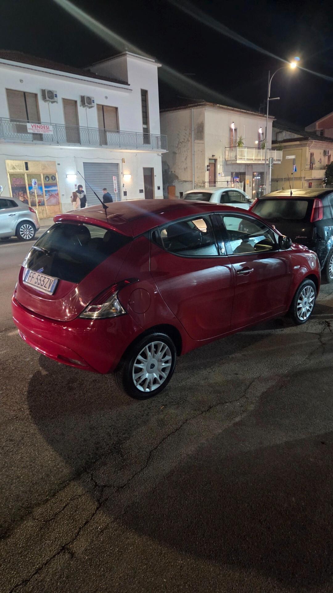 Lancia Ypsilon 1.2 69 CV 5 porte GPL Ecochic Mya