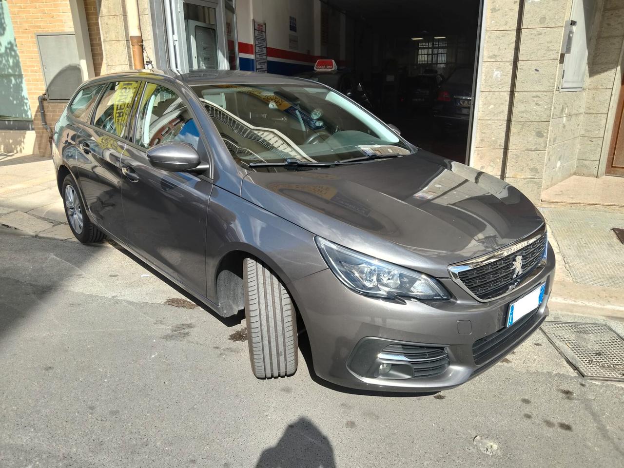 Peugeot 308 BlueHDi 130 S&S SW Tech Edition