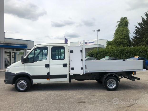 IVECO Daily 35C13 2.3 HPT DC 7p Cassone Ribaltab