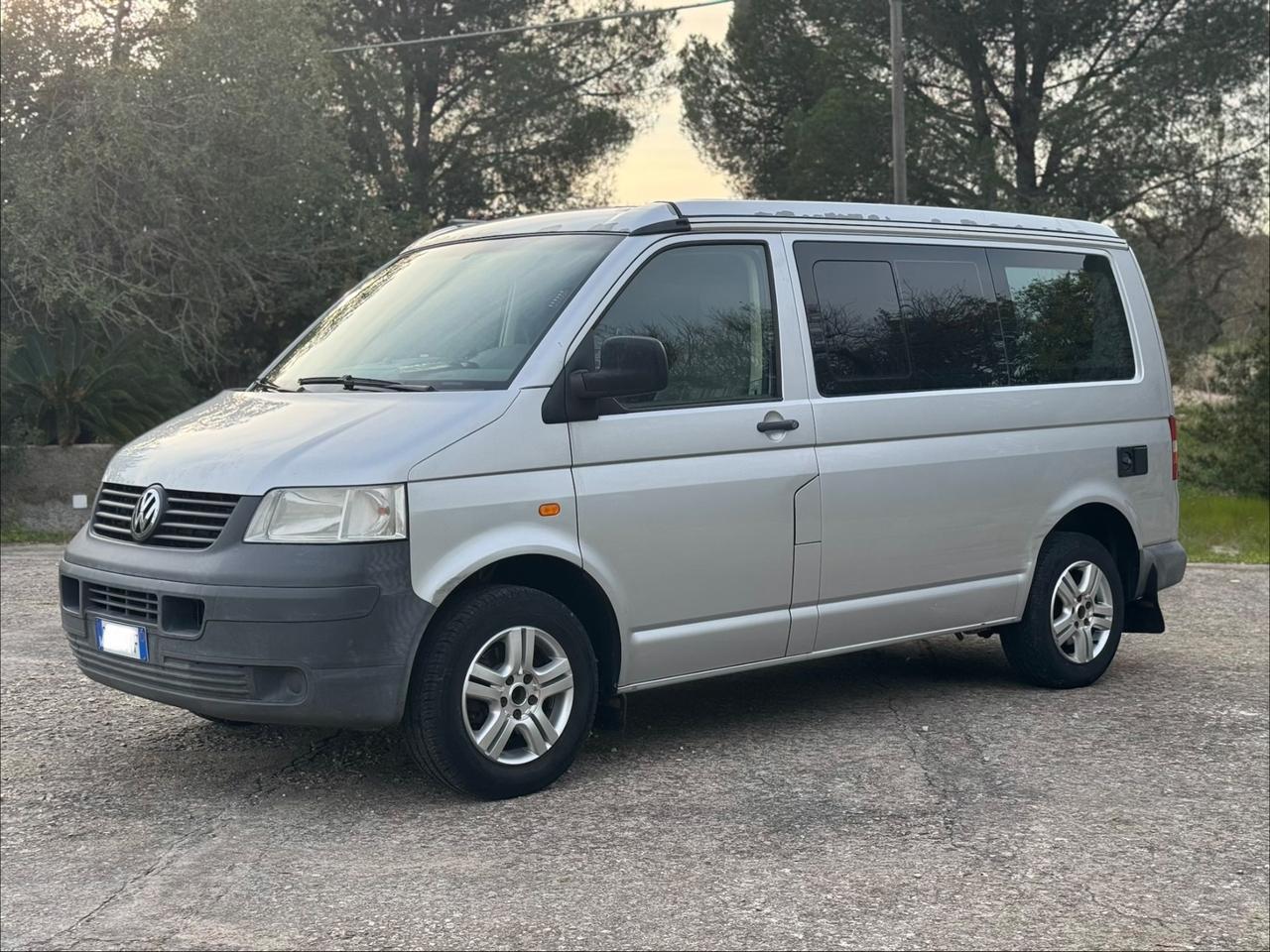 Volkswagen T5 california 2.5TDI 131cv