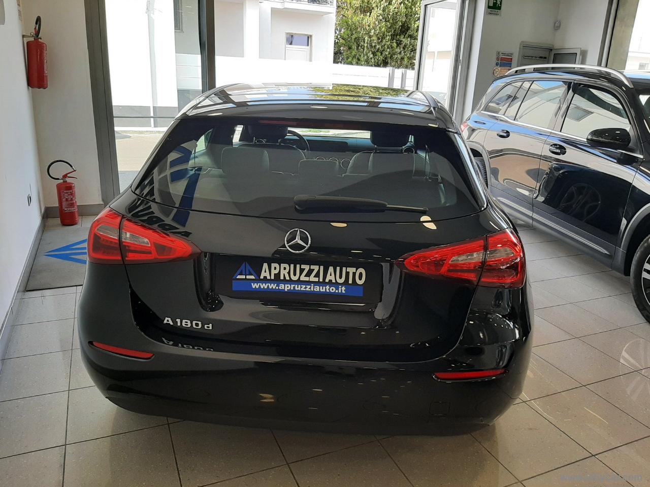 MERCEDES-BENZ A 180 d Automatic Business Extra