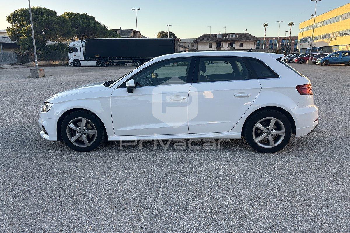 AUDI A3 SPB 30 g-tron S tronic Admired