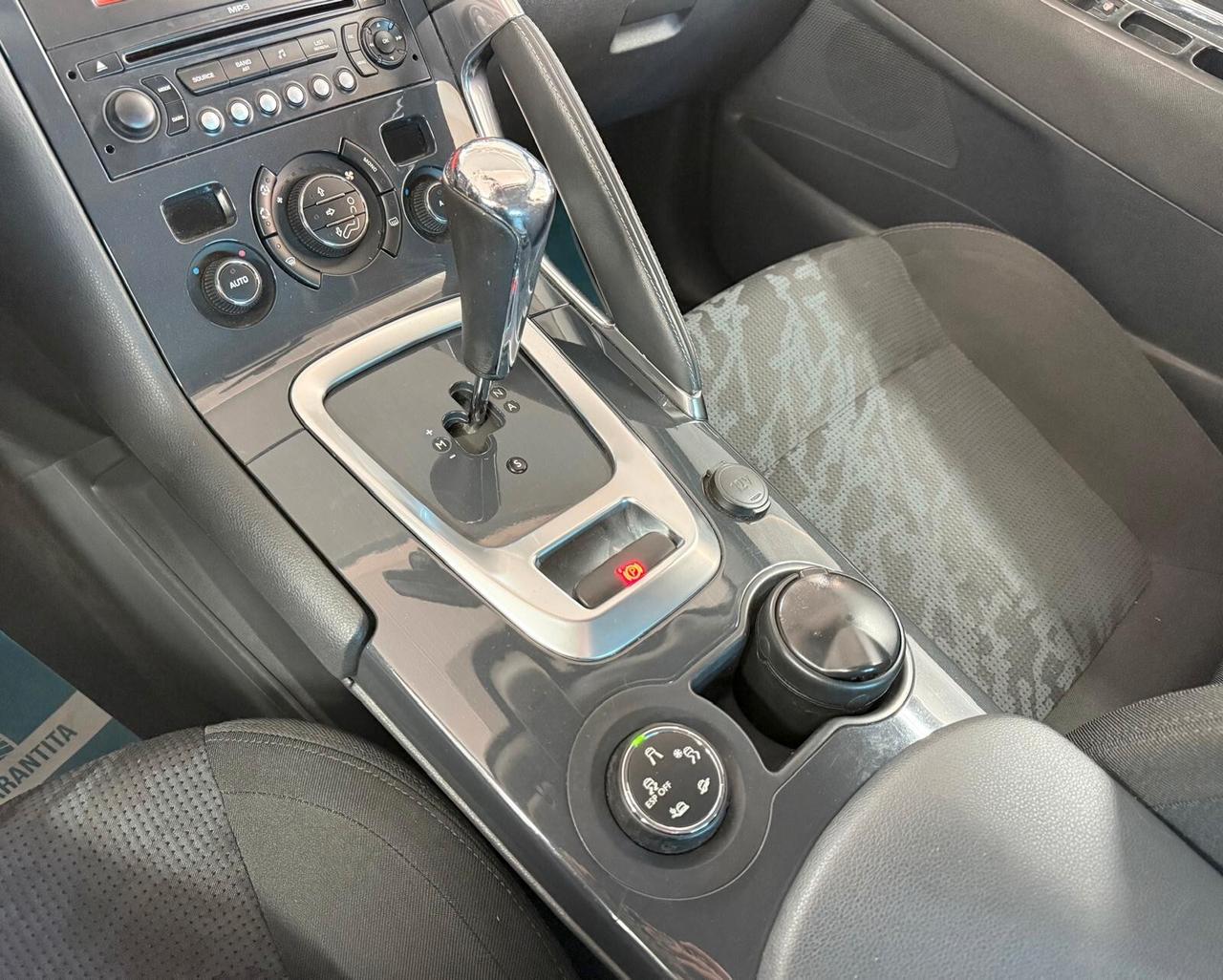 Peugeot 3008 1.6 HDi 110CV cambio robotizzato Premium