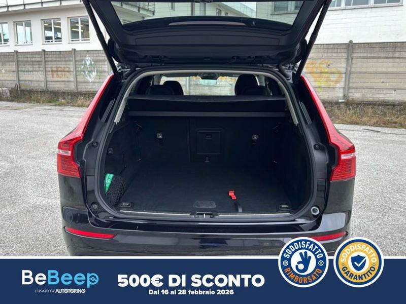 Volvo XC60 2.0 B4 MOMENTUM PRO AWD AUTO