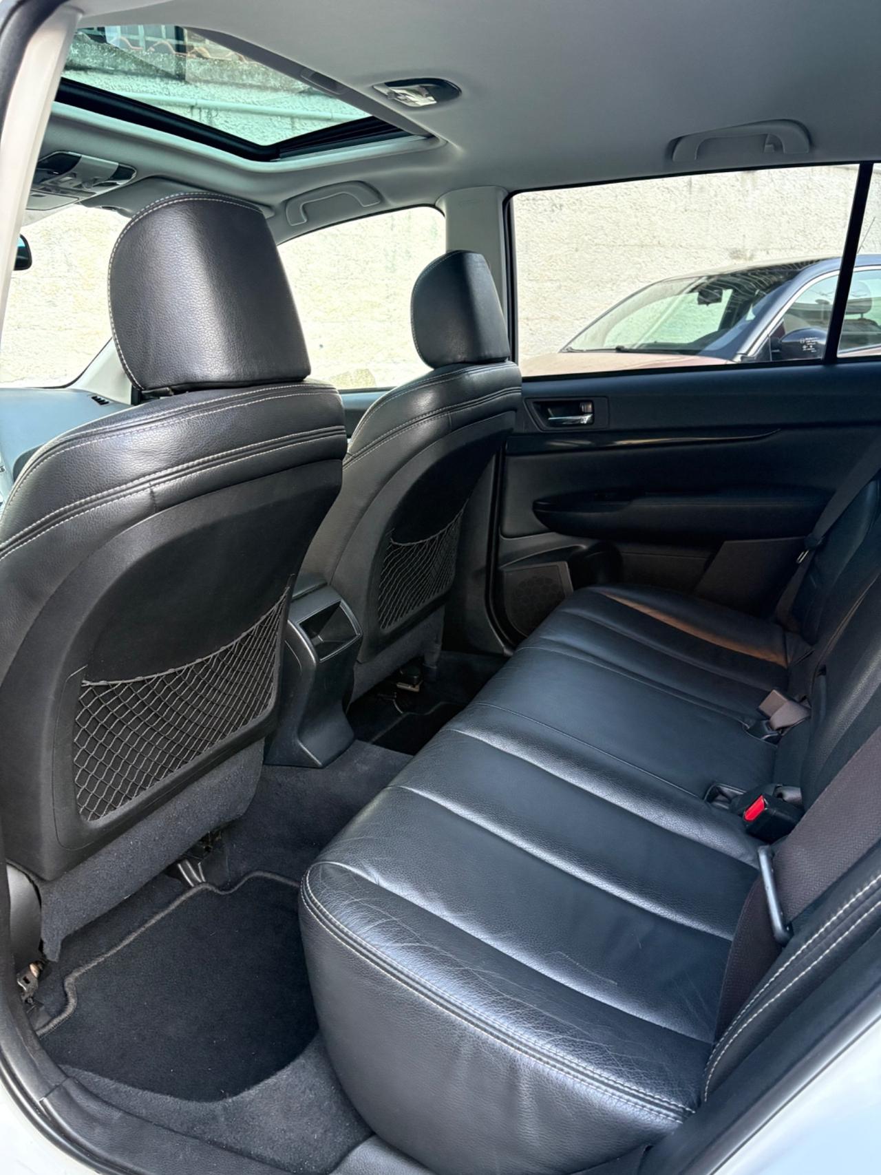 Subaru Legacy 2.0D 150cv TETTO NAVI CAM PELLE