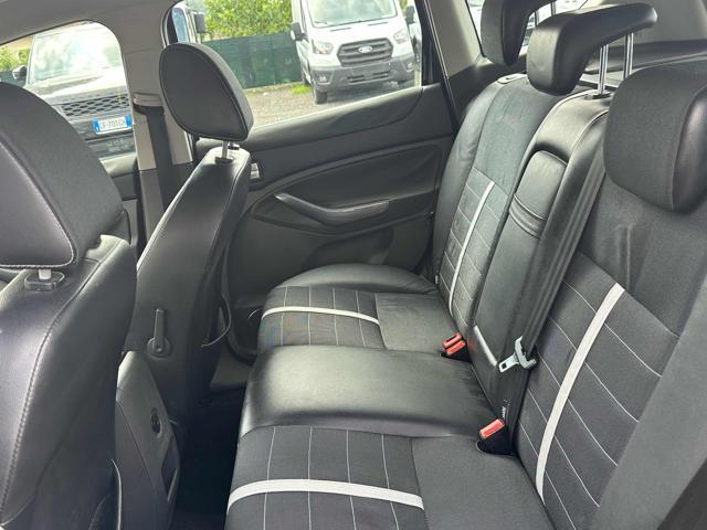 FORD Kuga + 2.0 TDCi 140 CV 2WD DPF