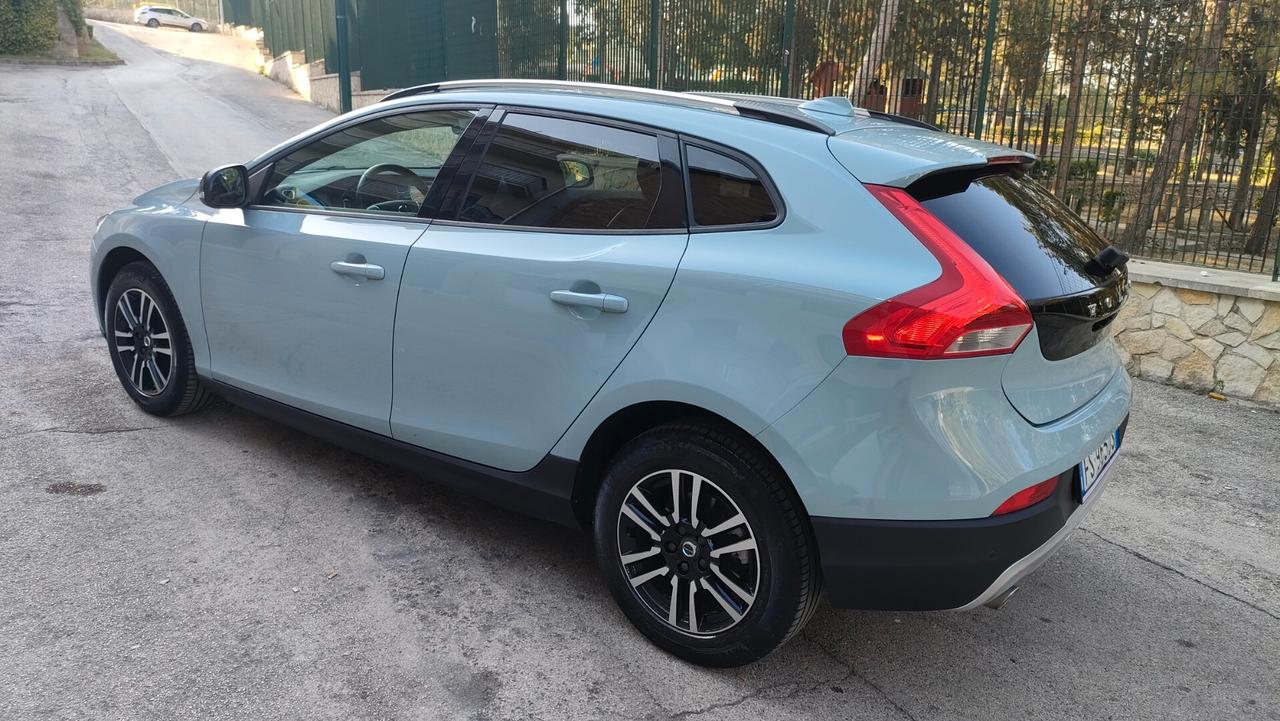 Volvo V40 Cross Country V40 Cross Country D2 Geartronic Style Plus