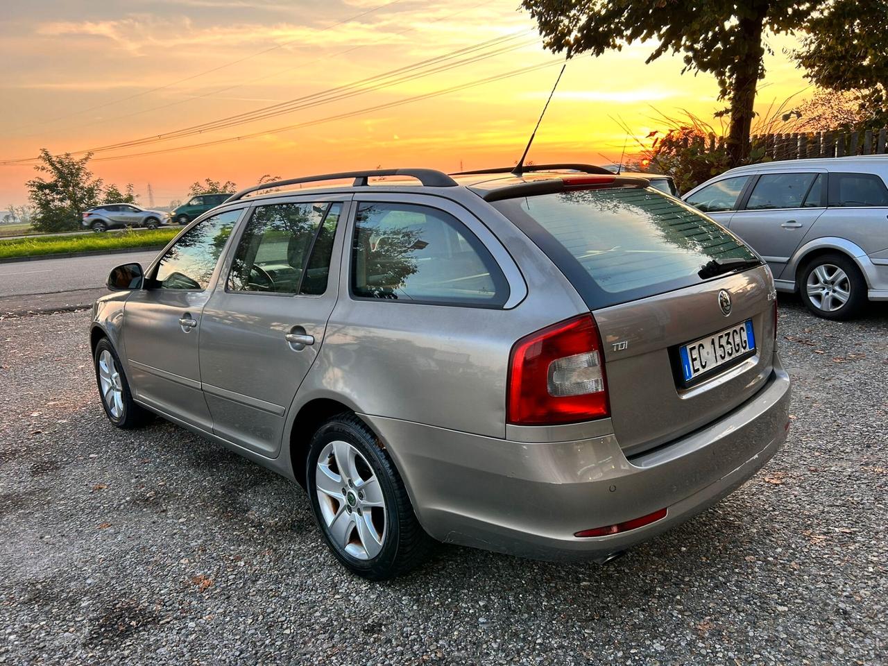 Skoda Octavia 1.6 TDI CR F.AP. DSG Elegance