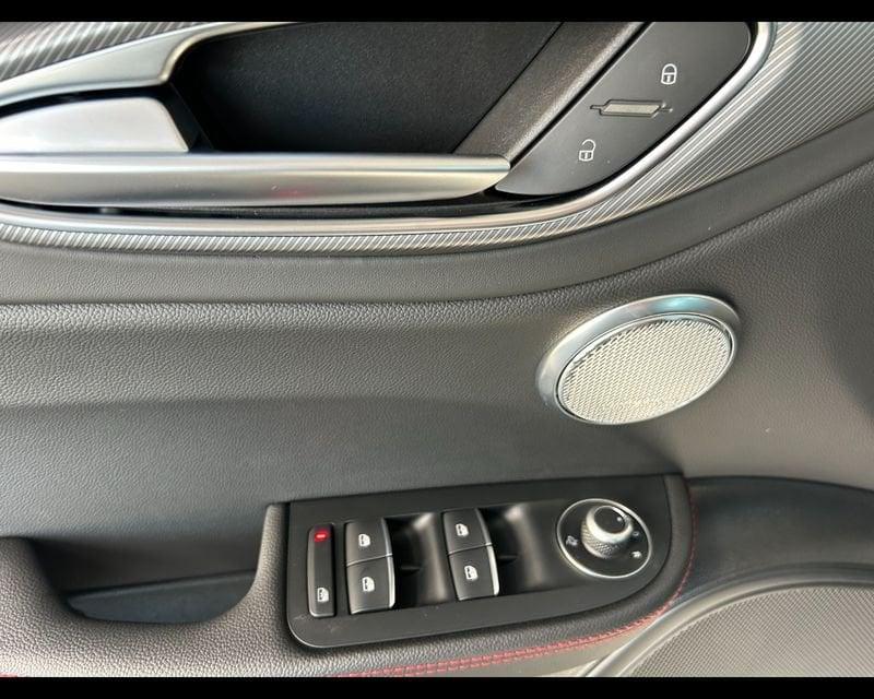Alfa Romeo Giulia 2.2 Turbodiesel 210 CV AT8 AWD Q4 Tributo Italiano