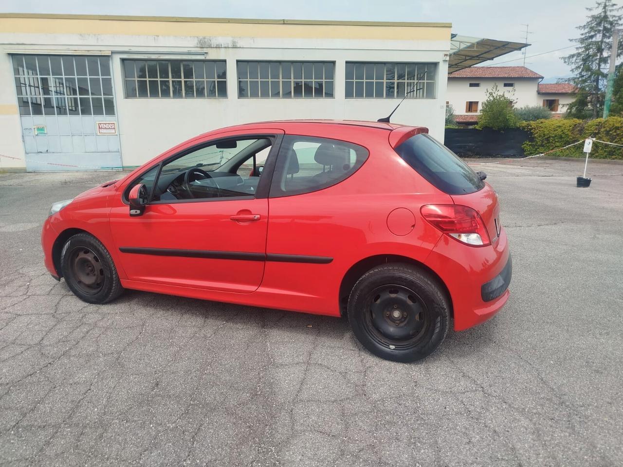 Peugeot 207 1.4 GPL (Accetto Permute)
