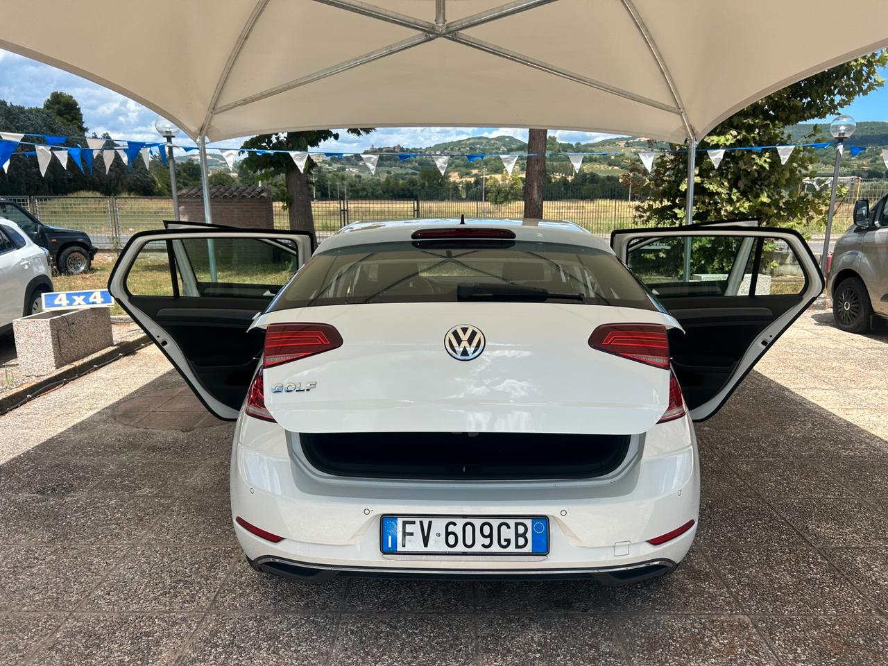 " DA VETRINA " Volkswagen Golf 1.6 TDI 115CV DSG 5p. Business