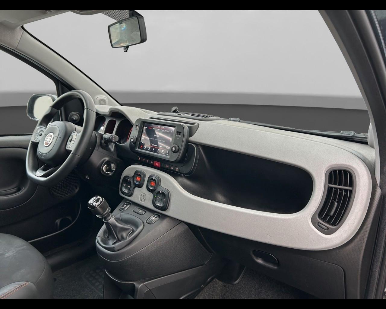 FIAT Panda III 2021 Cross - Panda 1.0 firefly hybrid Garmin s&s 7
