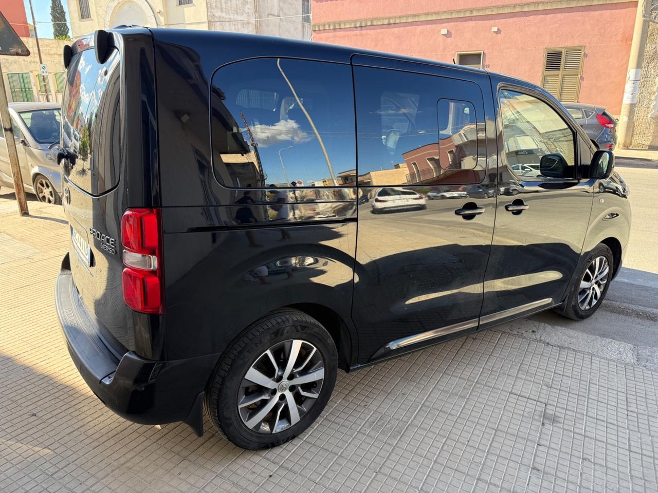 Toyota Proace Verso 1.5D L0 D Luxury