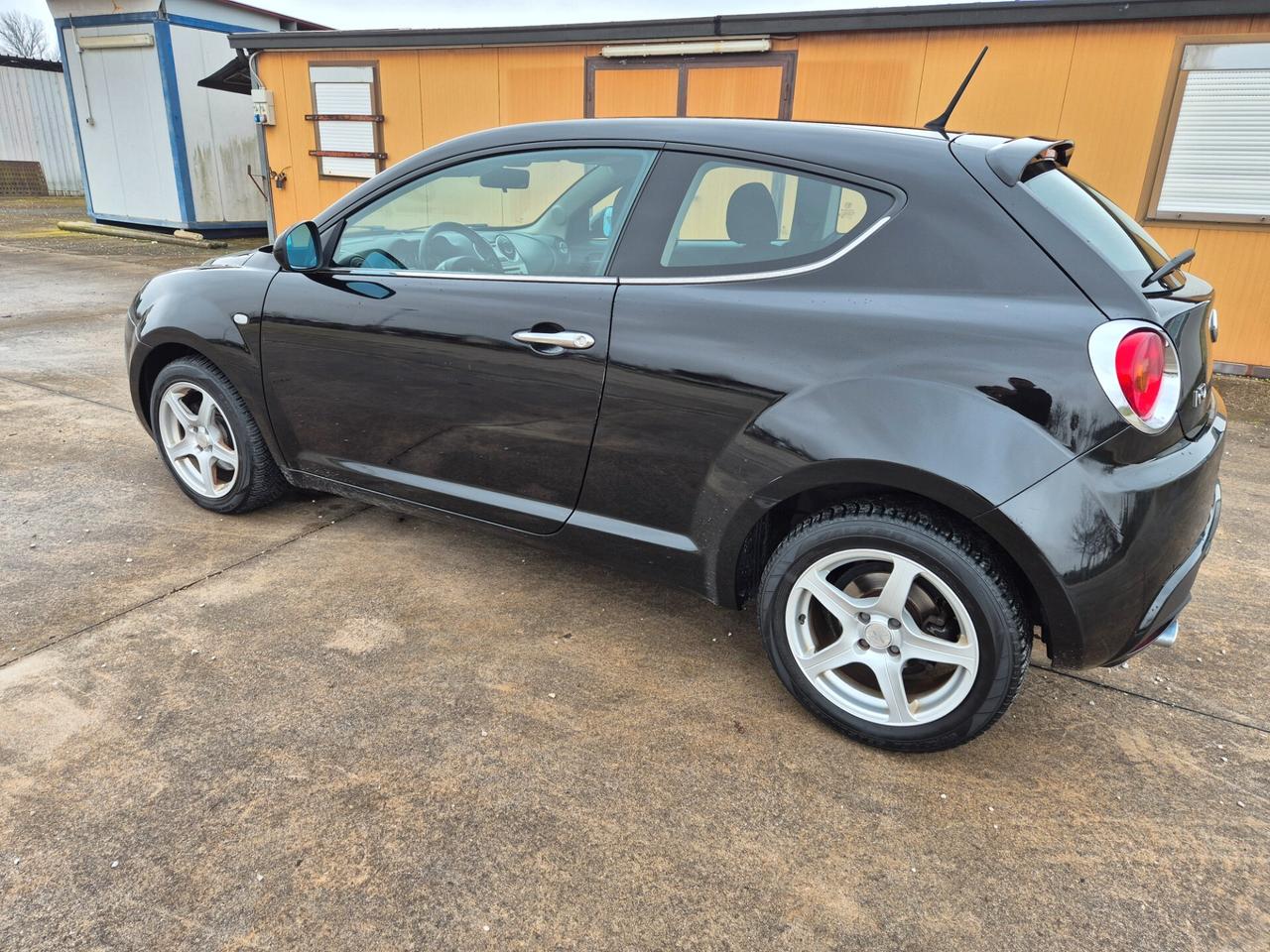 Alfa Romeo MiTo 1.6 JTDm 16V Distinctive Sport Pack