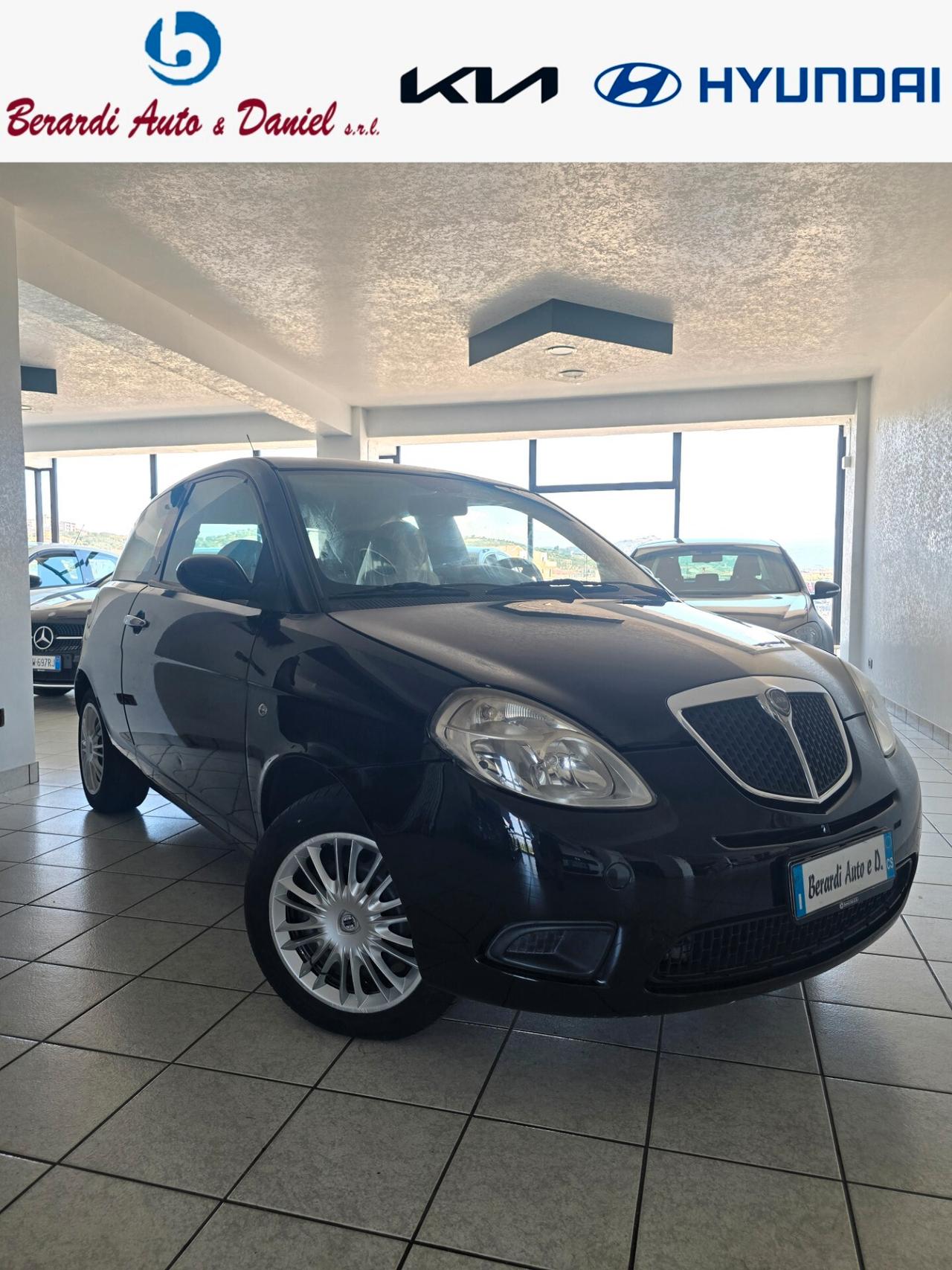 Lancia Ypsilon 1.2 Argento