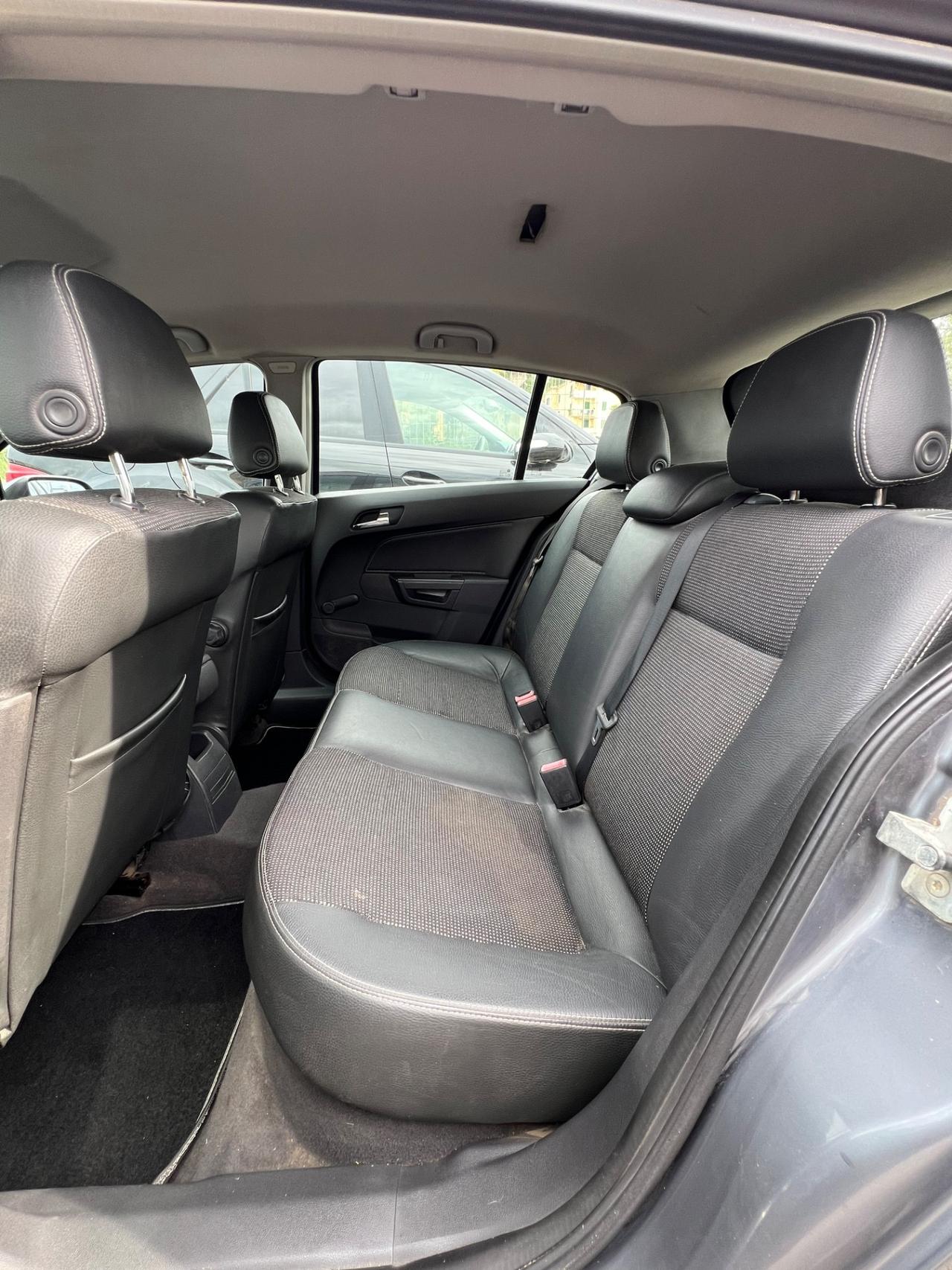 Opel Astra 1.7 CDTI 101CV 5 porte Cosmo