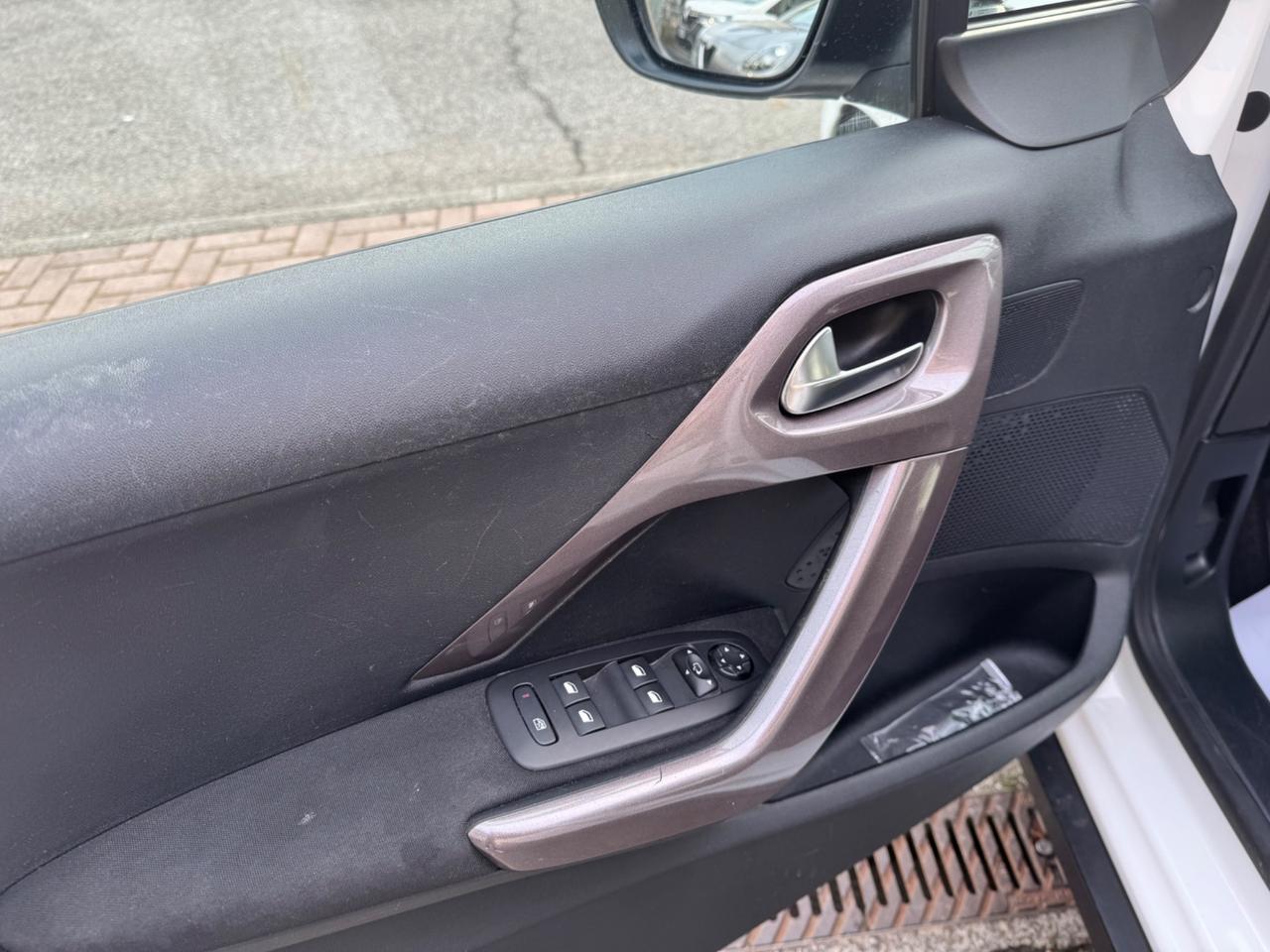 Peugeot 2008 1.6 BlueHDi. Ok Neopatentati