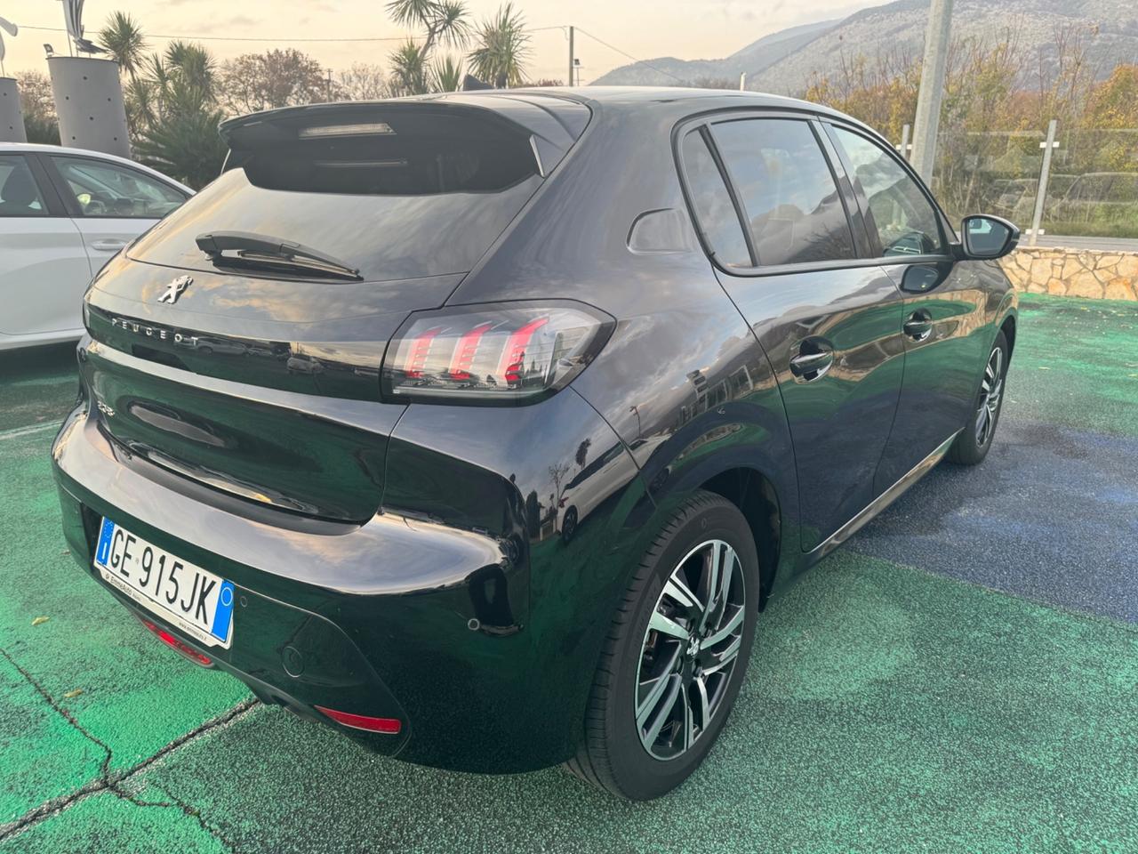 Peugeot 208 PureTech 130 Stop&Start EAT8 5 porte GT