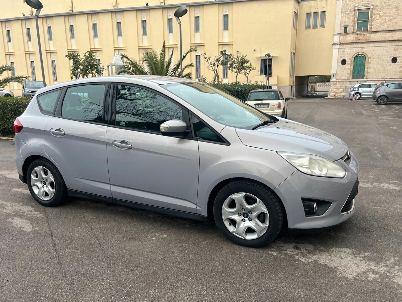 Ford C-Max 1.6 TDCi 95CV Titanium Garantita