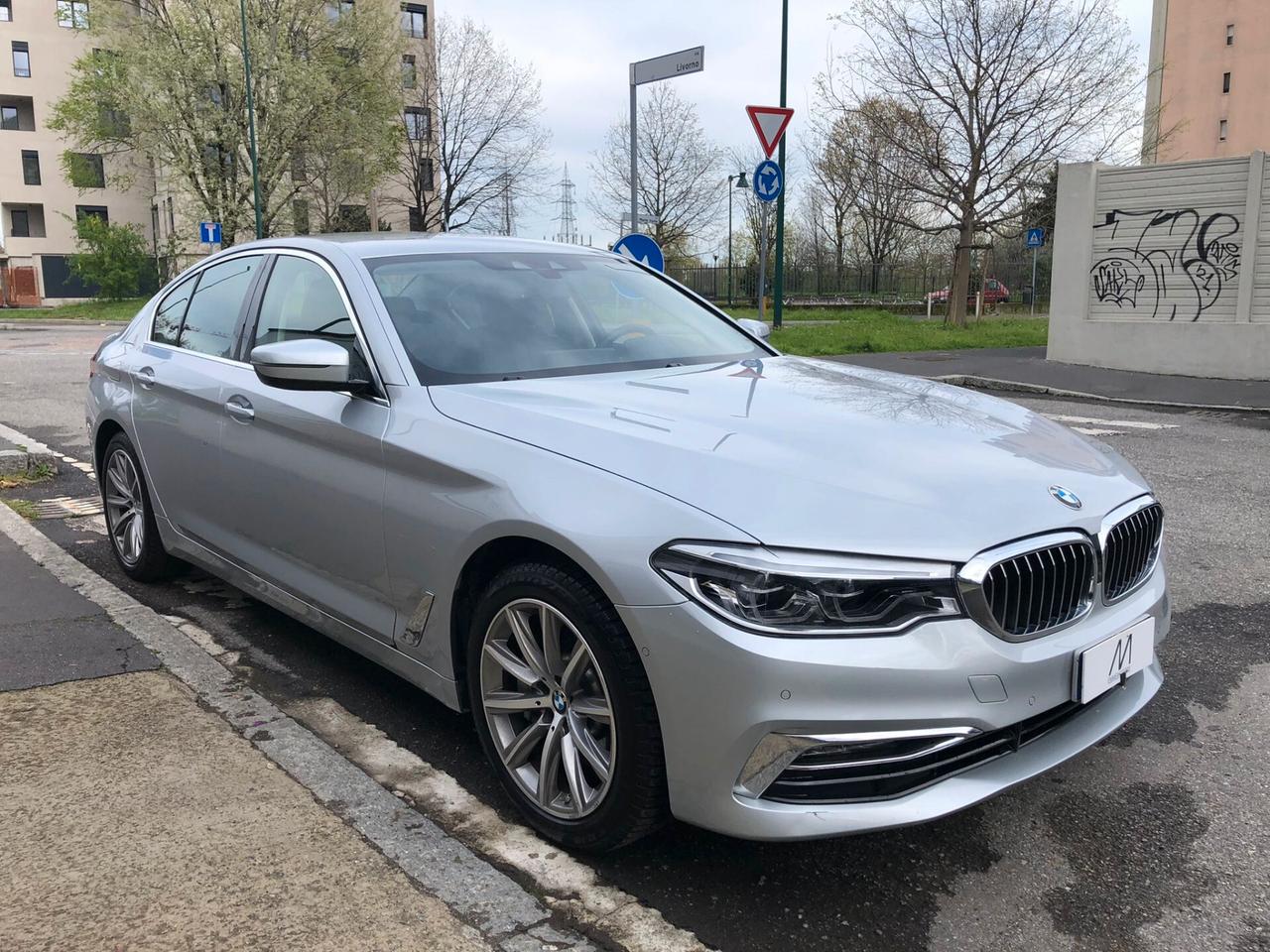 BMW 530e e Luxury Line - AUT/NAVI/PDC/CAMRA360/LED/CARPLAY