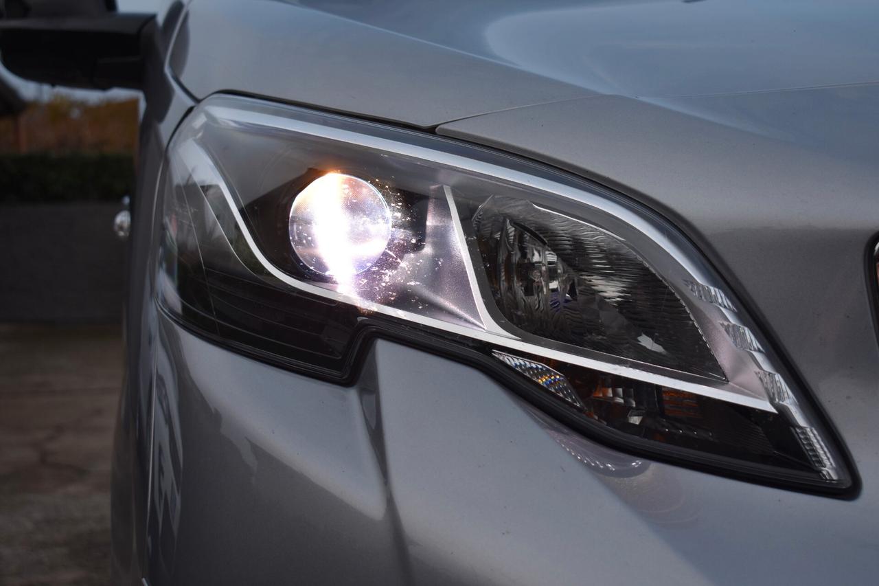 Peugeot Traveller 8 Posti 2.0 BlueHdi 144cv