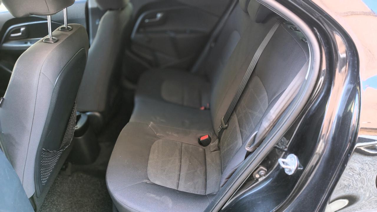 Kia Rio 1.1 CRDi WGT 5p. LX
