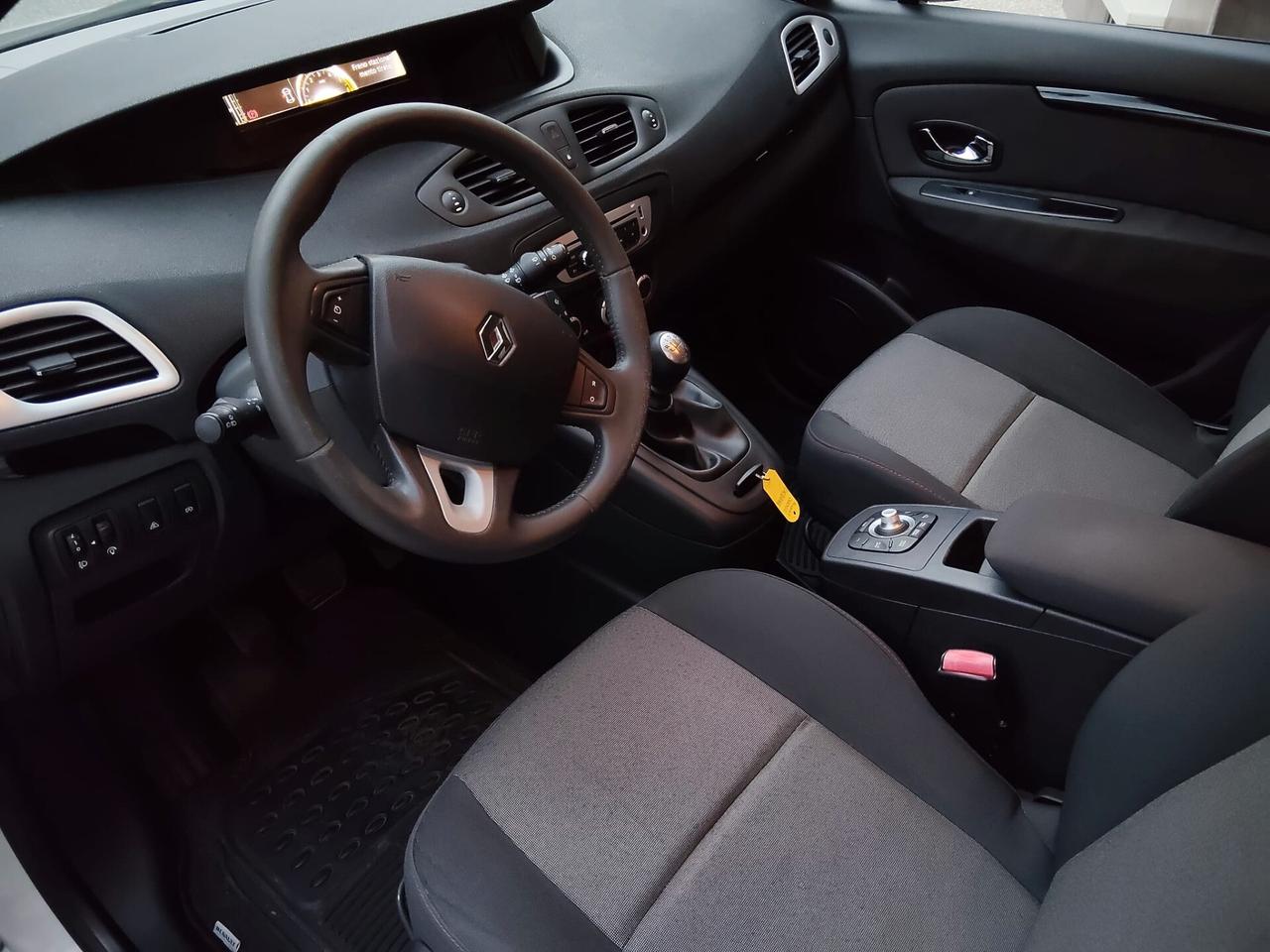 Renault Scenic XMod 1.5 dCi 110CV Wave