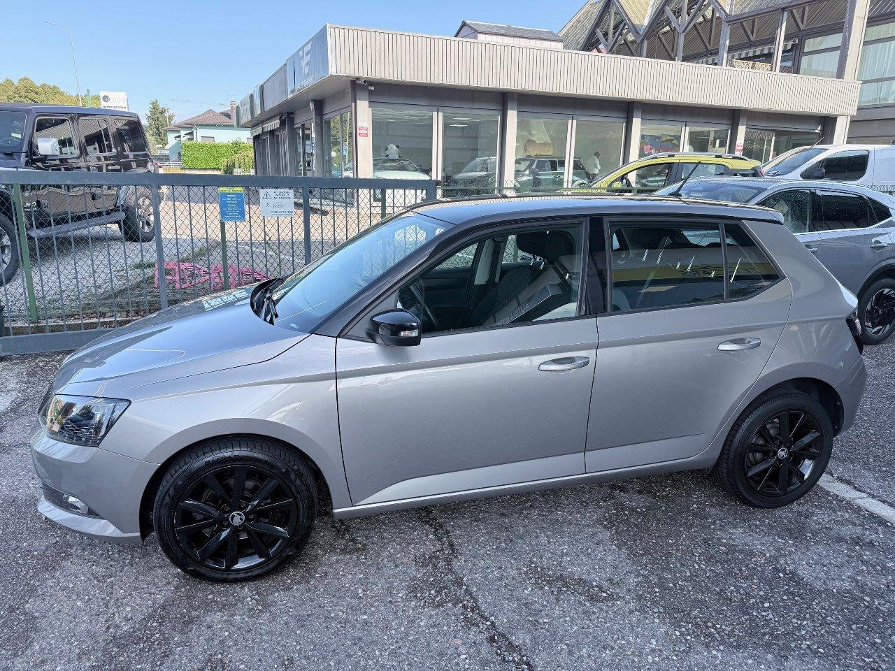 Skoda Fabia 5 Porte Fabia 1.0 mpi Twin Color Design Edition Argento 60cv