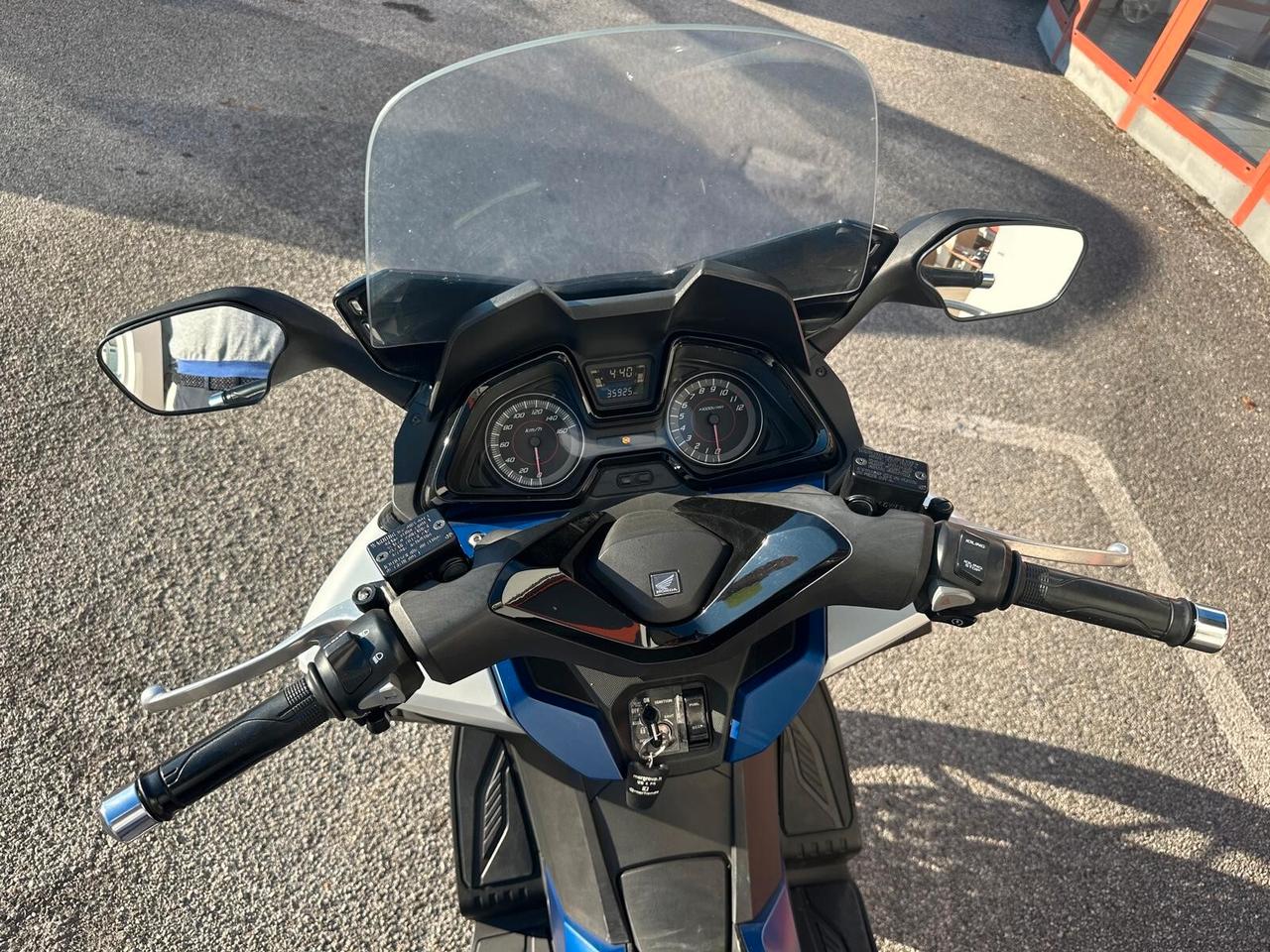 Honda Forza 125
