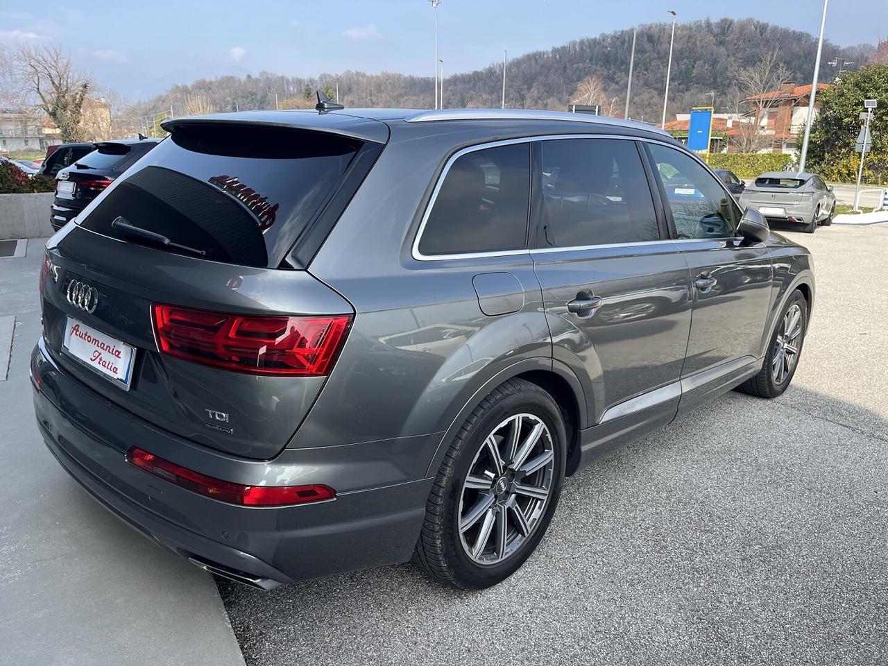 AUDI Q 7 3000 TDI 272 CV S.LINE ( GANCIO TRAINO )