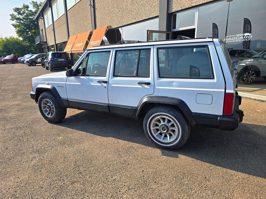 Jeep Cherokee 2.1 turbodiesel 5 porte Chief