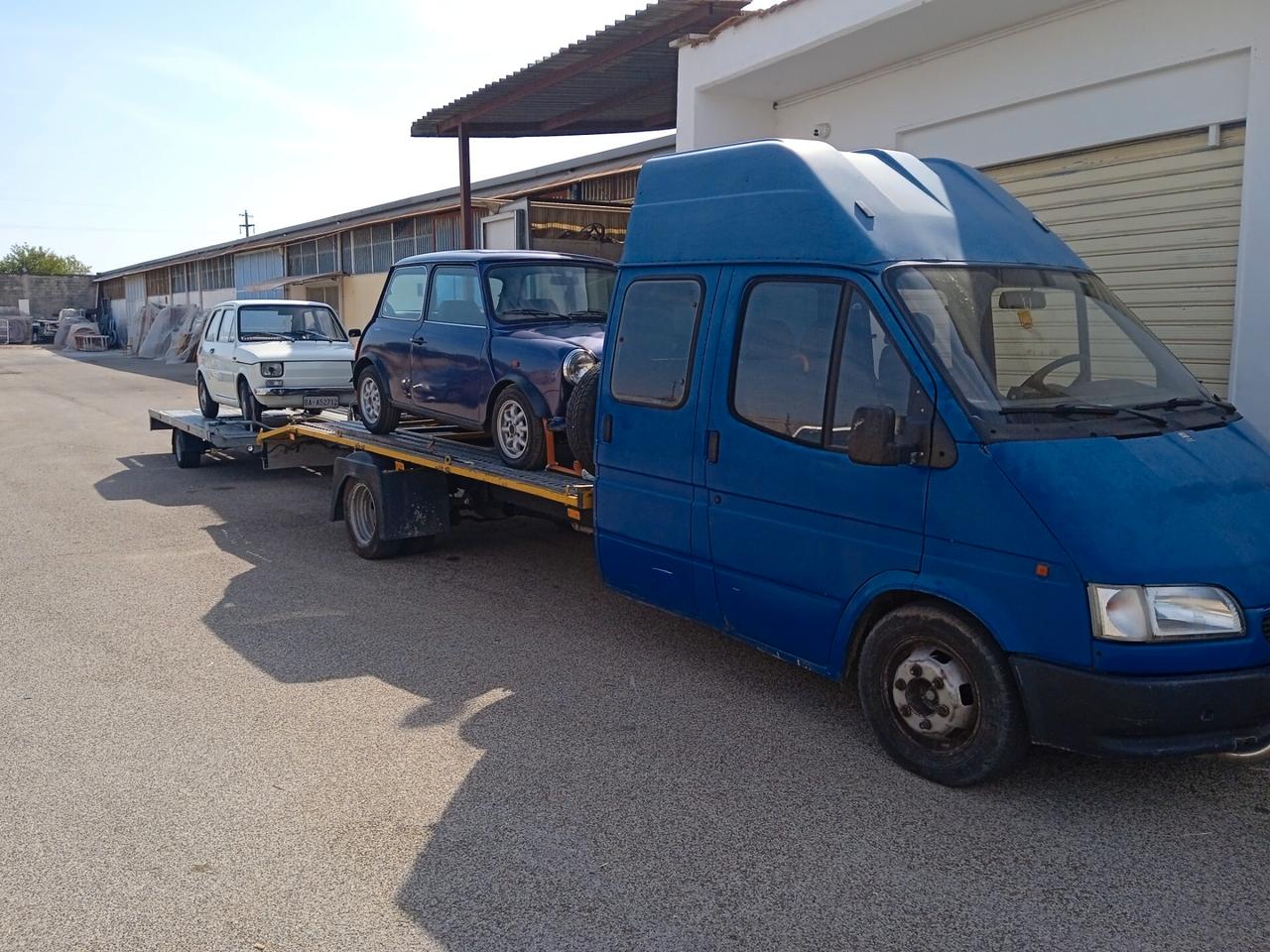 Carroattrezzi trasporto veicoli Ford transit 2500 diesel gancio traino