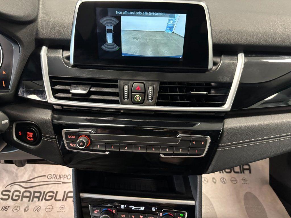 BMW 216 i Gran Tourer Advantage Full Optional