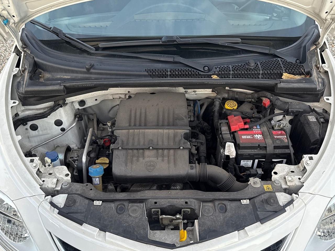 Lancia Ypsilon 1.2 gold 69cv