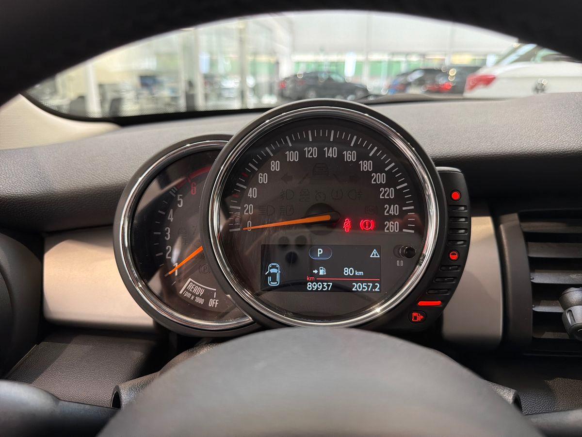 MINI Mini IV F55-F56 2014 - Mini 1.5 Cooper D 3p auto