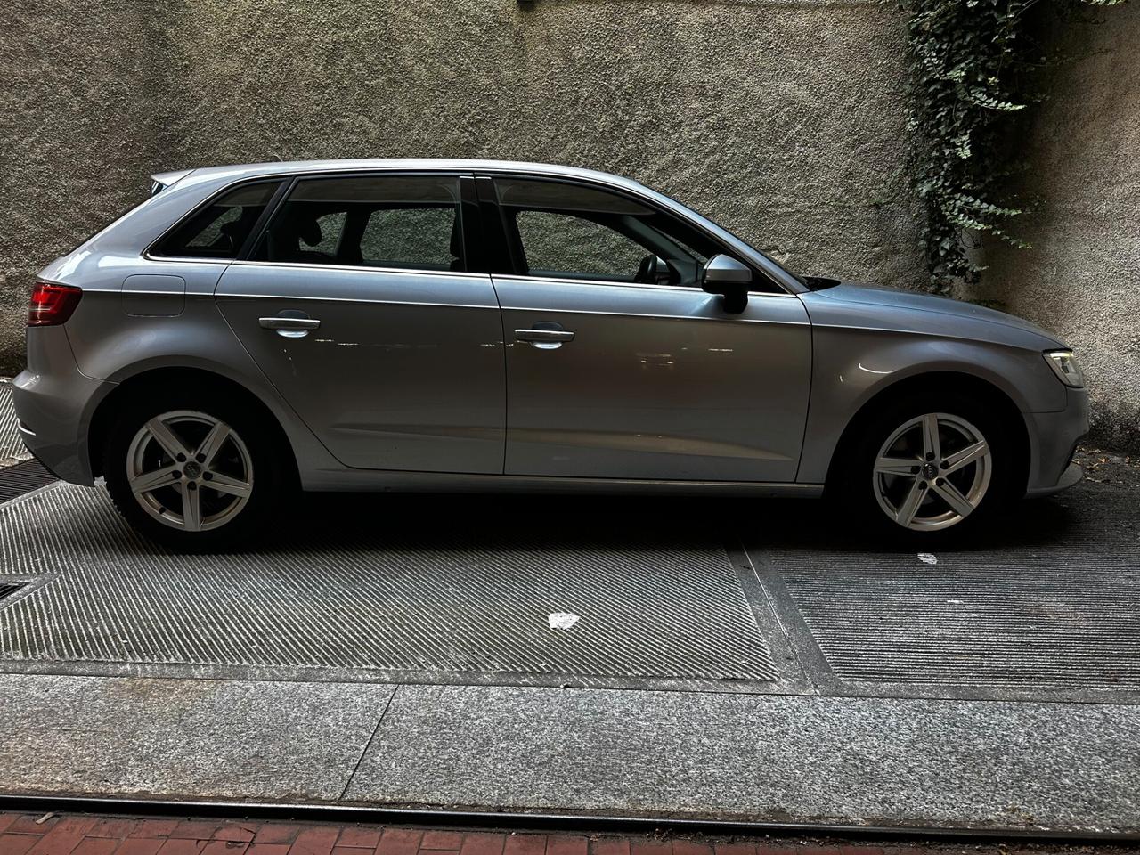 Audi A3 sportback 1.6 TDI 116 CV S tronic Business