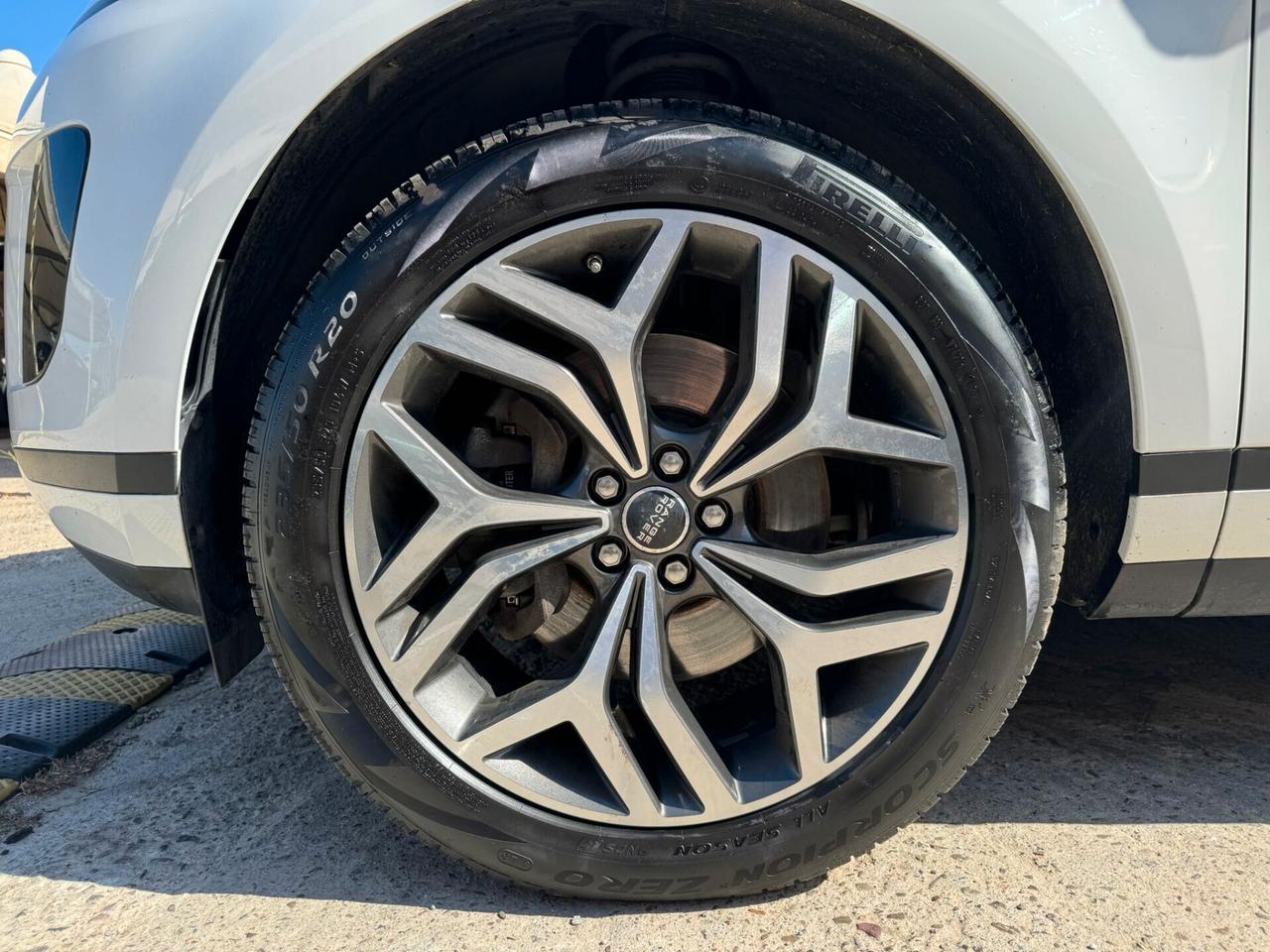 Land Rover Range Evoque 2.0D 150CV IVA ESPOSTA