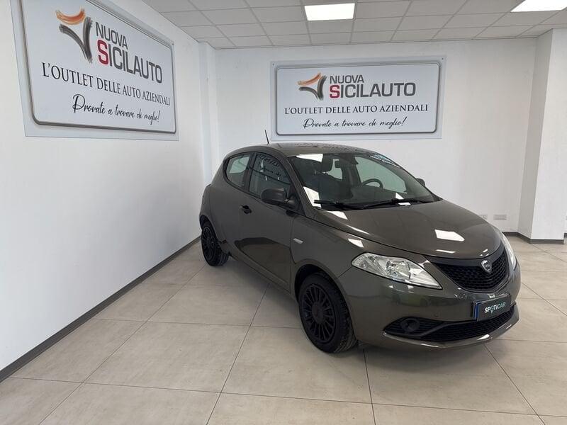 Lancia Ypsilon III 2015 1.0 firefly hybrid Silver s&s 70cv