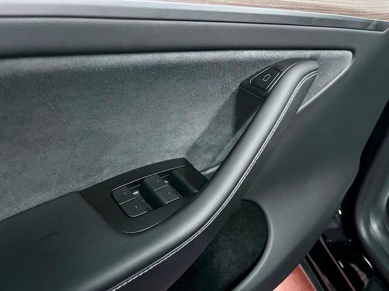 Tesla Model Y Model Y Long Range AWD