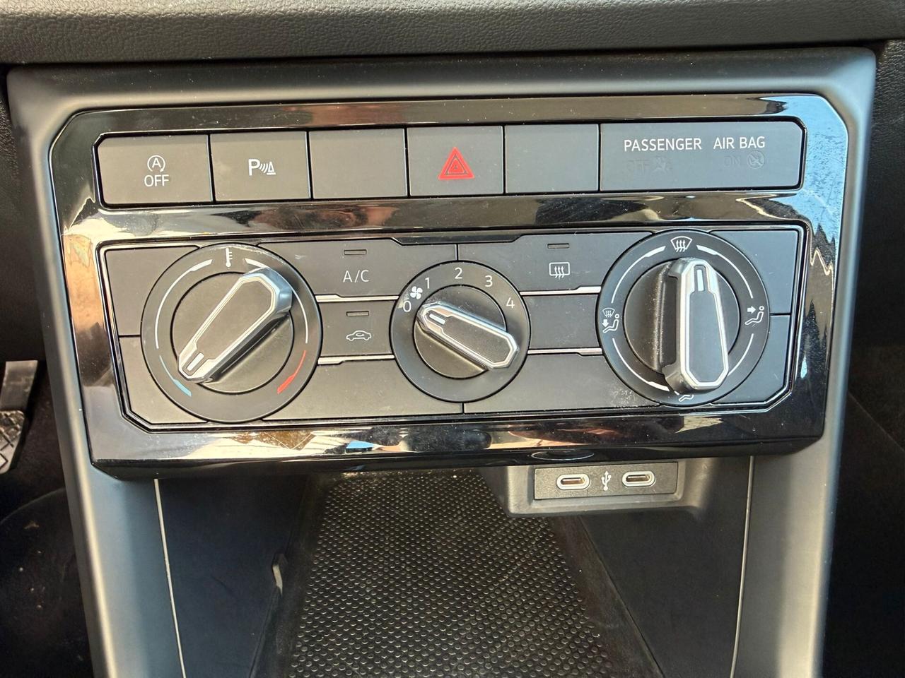 VOLKSWAGEN T-CROSS 2023 1.O BENZINA 95CV 18000KM