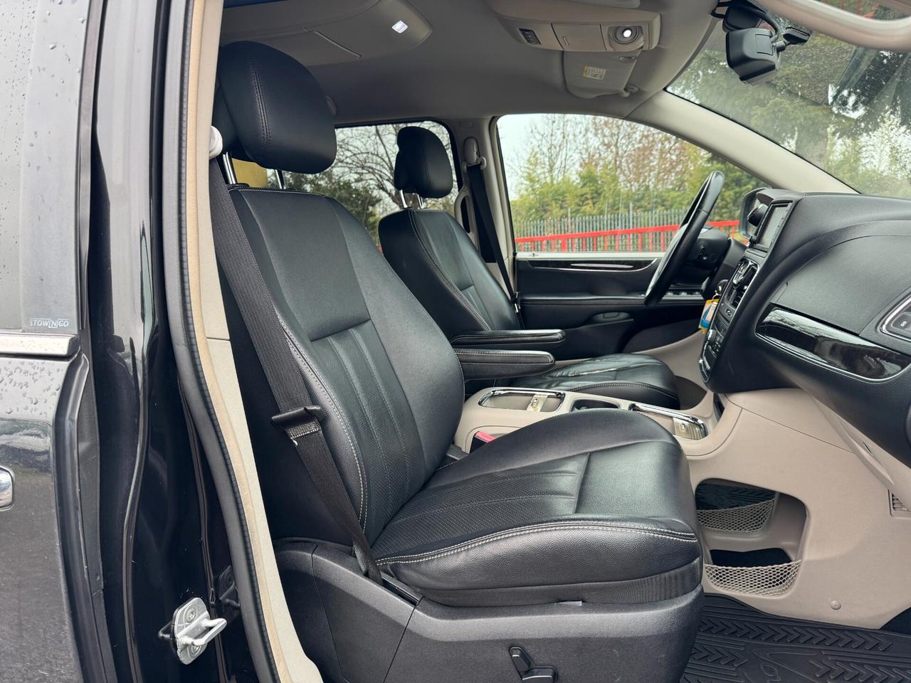 Lancia Voyager 2.8 Turbodiesel Platinum 163 CV