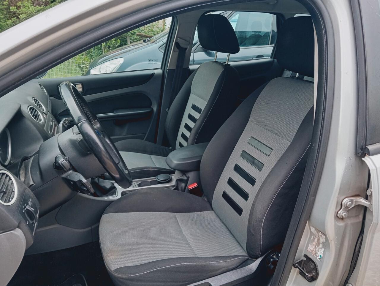 Ford Focus 1.6 TDCi (110CV) 5p. Tit. DPF