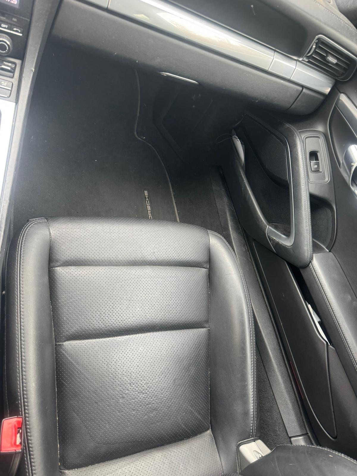 Porsche 911 3.0 Carrera 4 Cabriolet